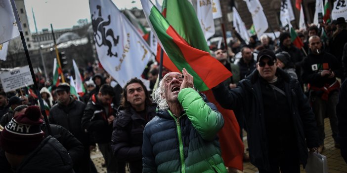 Bulgaristan'da zorunlu aşı uygulaması protesto edildi