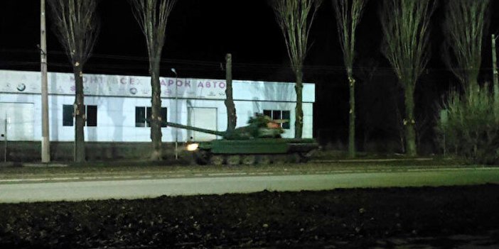 Rus tankları Donbas’a girdi