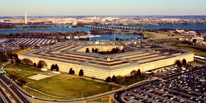 Son dakika... Pentagon: Rusya 100 civarında füze fırlattı, 10 hava üssünü vurdu