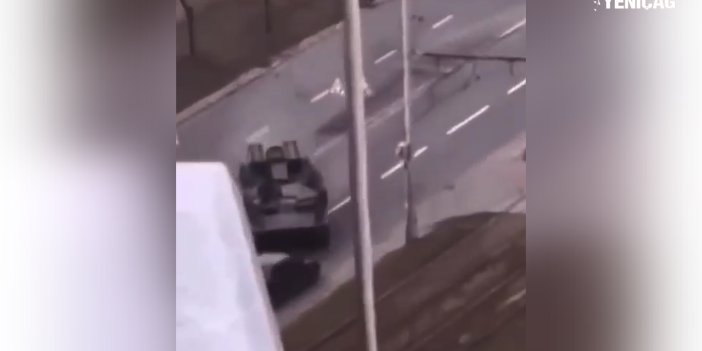 Kiev'de şok eden görüntü! Rus zırhlısı sivil aracı ezip geçti