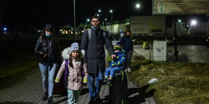 Ukraynalı sivillerin Macaristan'a girişi sürüyor