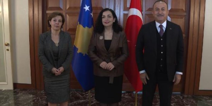 Bakan Çavuşoğlu, Kosova Cumhurbaşkanı ile bir araya geldi