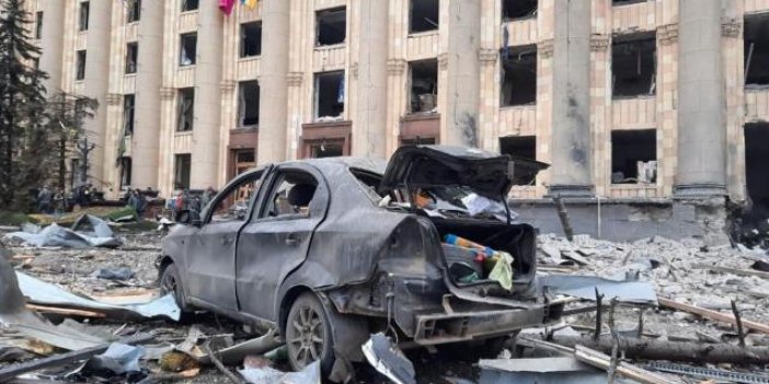 Rusya’dan Harkiv Valiliğine saldırı: 7 sivil öldü