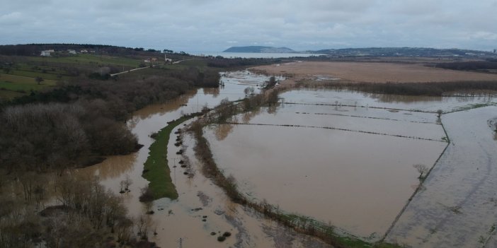 Sel tarım arazilerini sular altında bıraktı