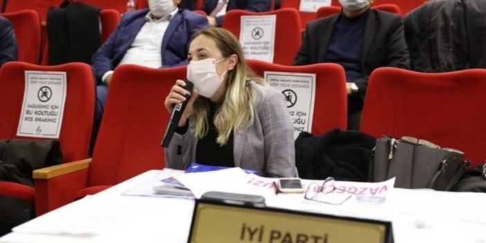İYİ Partili meclis üyesi önerge vermişti… İzmir Büyükşehir Belediyesi ped üreteceklerini açıkladı