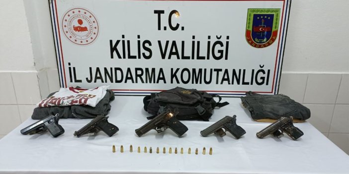 Kilis’te gümrük kaçağı 5 tabanca ele geçirildi