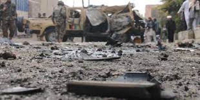 Pakistan'da bombalı saldırı: 3 ölü