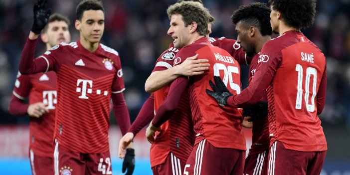 Bayern Münih gol oldu yağdı; Liverpool yenilgiyle turladı