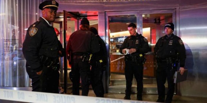 New York'ta müzede bıçaklı saldırı: 2 yaralı