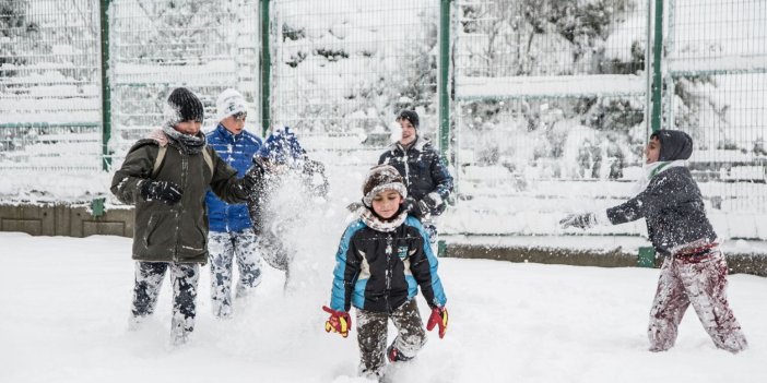 5 ilde okullar tatil edildi. Eğitime kar engeli
