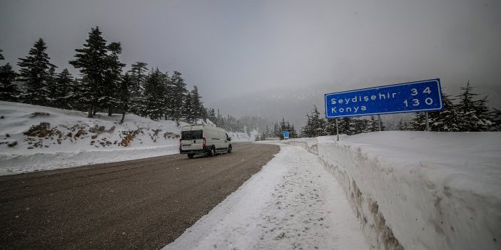 Antalya-Konya kara yolu kar nedeniyle TIR geçişlerine kapatıldı