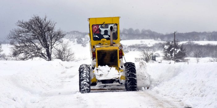 Karabük'te yoğun kar nedeniyle 58 köy yolu ulaşıma kapandı