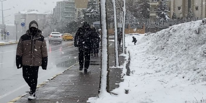 Şiddetli kar İstanbul'a geri dönüyor