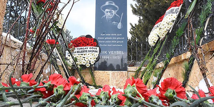 Aşık Veysel, vefatının 49'uncu yılında mezarı başında anıldı