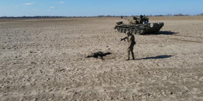 Rus askeri tankıyla teslim oldu para ödülünü kaptı