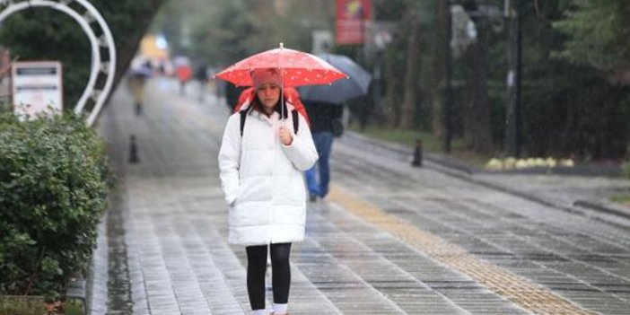 Meteoroloji saat vererek açıkladı! İki ilde kuvvetli sağanak uyarısı