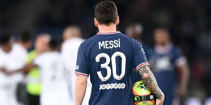 Barcelona'ya geri dönmek isteyen Messi'ye büyük şok