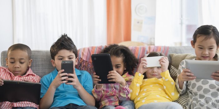 Erken yaşta sosyal medya kullanımı hayat kalitesini düşürüyor