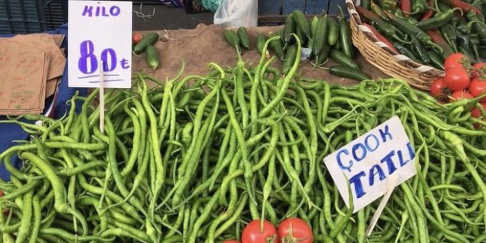 Yok artık biber pazarda 80 lira. Uyu yavrum uyu ninnilerle uyutayım seni Beka sorunu diyerek avutayım seni