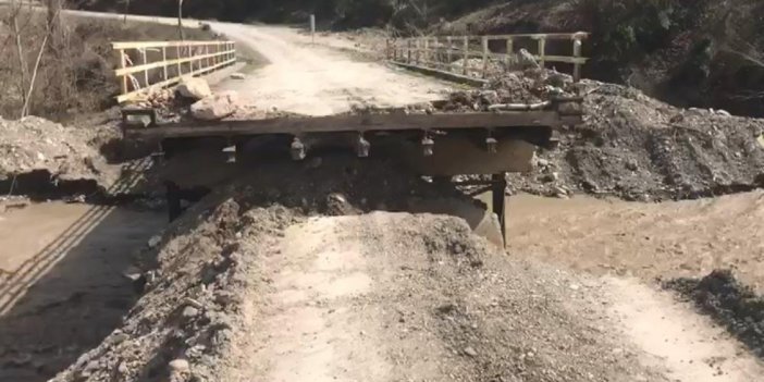 Kastamonu ve Sinop’u birbirine bağlayan 4 köprü yıkıldı. 10'dan fazla köye ulaşılamıyor