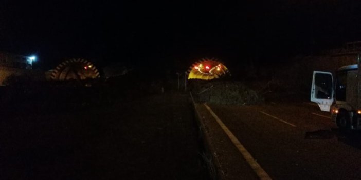 Türkiye’nin Can damarı Bolu Dağı Tüneli trafiğe kapatıldı 'Tehlike birkaç gün daha devam edecek'