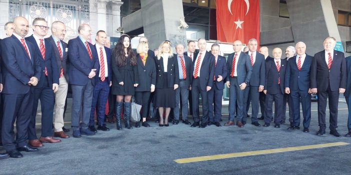 Galatasaray Başkan Adayı Metin Öztürk: Taraftarımız bayraklarını hazırlasın