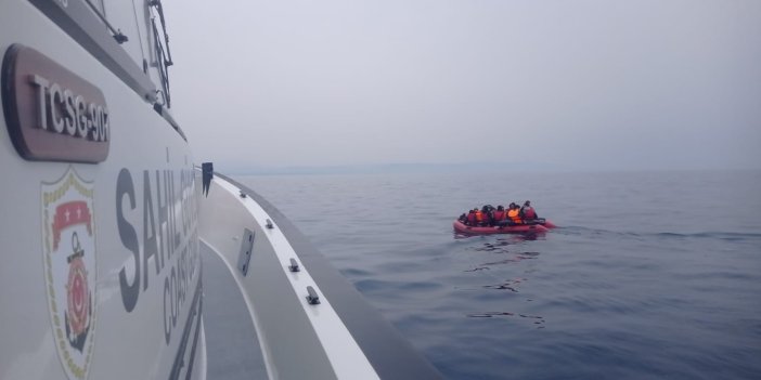Balıkesir'de 17 kaçak göçmen yakalandı