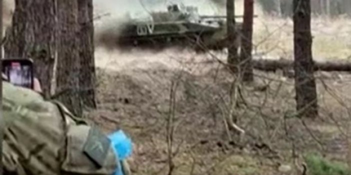 Ukrayna Rus tankını roketlerle vurdu