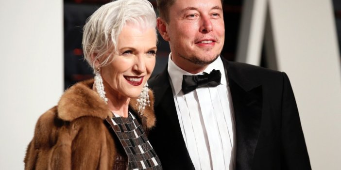 Elon Musk'tan sonra annesi de gündem oldu. Hiçbir şey bildiğiniz yok.