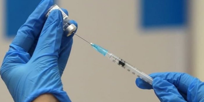 Koronavirüs aşı şişesinin içinden sivrisinek çıktı! Binlerce doz aşı toplatıldı