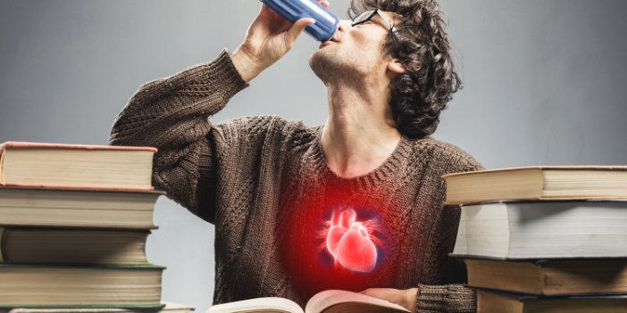 Gençlere enerji içecekleri uyarısı: Kalp krizi riskini arttırıyor
