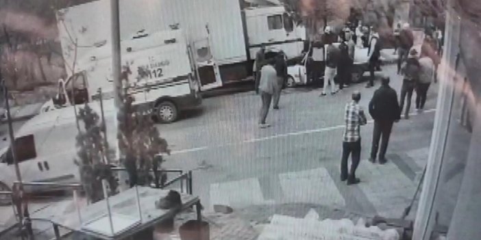 Sultangazi’de feci kaza! Park halindeki kamyonun altına girdi…