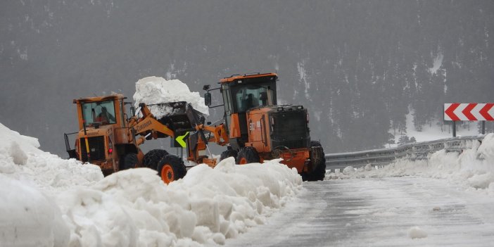 4 aydır kardan kapalı yol ulaşıma açıldı