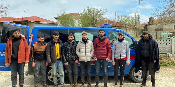 Bulgar polisi 13 kaçak göçmeni darbedip, Türkiye'ye itti