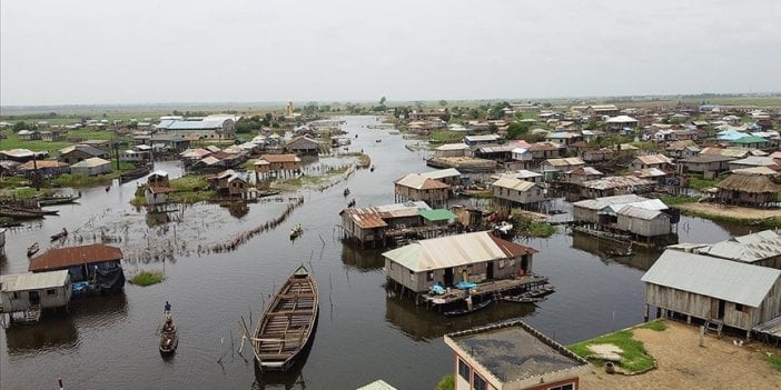 Afrika'da kölelikten kaçanların su üstünde kurduğu köy: Ganvie