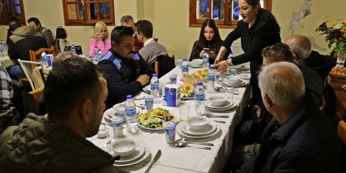 Samsun'da kilisede iftar yemeği. İftardan sonra Papa'nın mesajı okundu