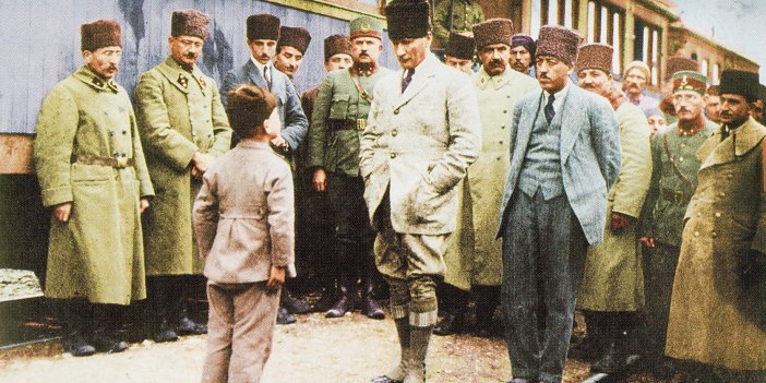 Atatürk kendisi için uzun şiir okutturulan çocuk için hangi uyarıyı yaptı, o anlarda neler yaşandı?
