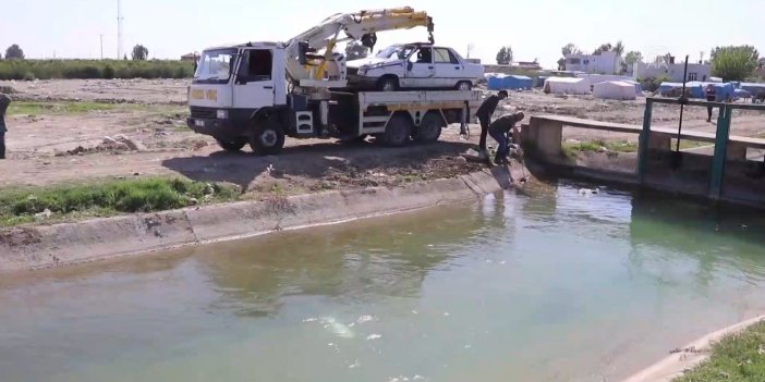 Adana'da sulama kanalına düşen otomobildeki 2 kız kardeş yaşamını yitirdi