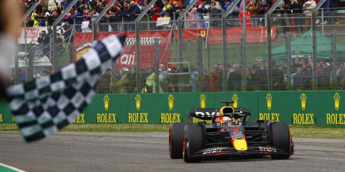 Formula 1'de Emili-Romagna GP'de kazanan Max Verstappen oldu