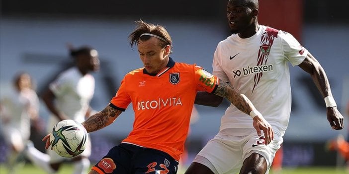 Medipol Başakşehir, Atakaş Hatayspor'a gol yağdırdı