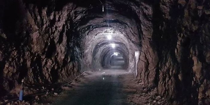 Yasa dışı madendeki göçükte 12 kadın öldü