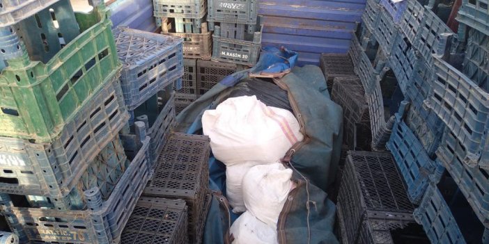 Adana'da sebze-meyve kamyonetinden 113 kilo esrar çıktı