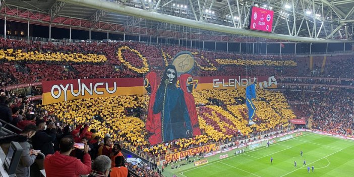 Galatasaray taraftar grubu Ultraslan başkan Burak Elmas'ı hedef aldı