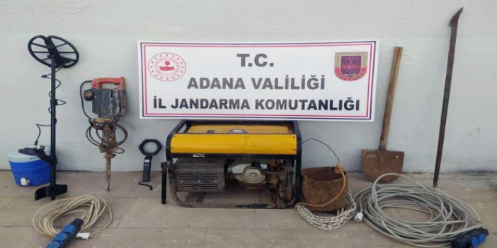 Adana'da kaçak kazı yapan 4 kişi suçüstü yakalandı