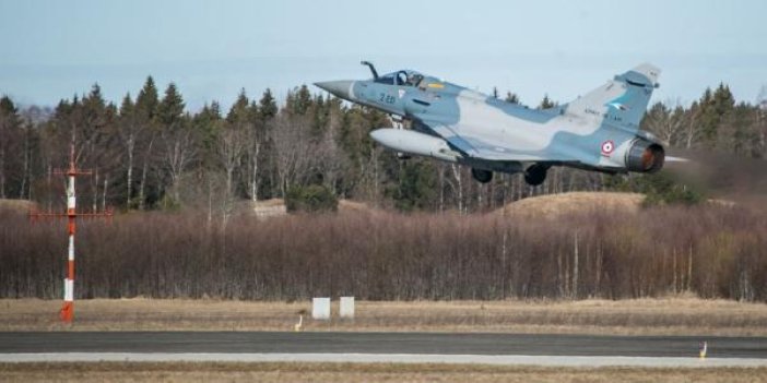 NATO'dan Rus uçaklarına önleme