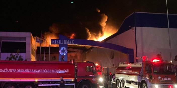 Gaziantep'te fabrikada büyük yangın