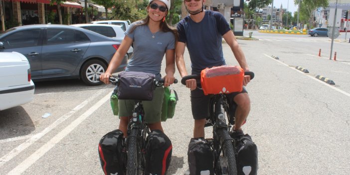 Fransız çift, bisikletle dünyayı geziyor