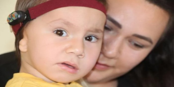 Çift kulak mikrotia hastası Çınar'ın duyması için çağrı