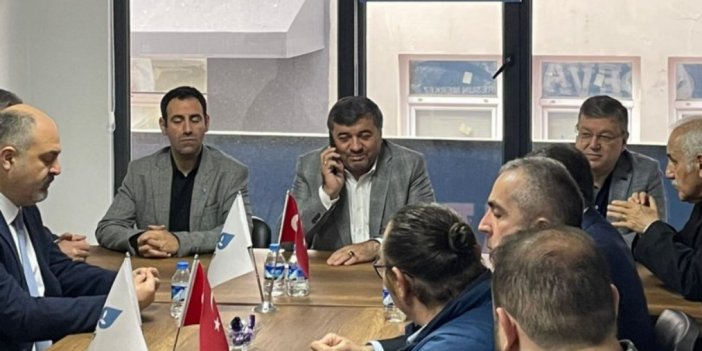 AKP'li Giresun Belediye Başkanı Şenlikoğlu, AKP'nin DEVA Partisi ile bayramlaşmama kararını deldi