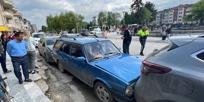 Düzce’de zincirleme kaza! 6 araç birbirine girdi